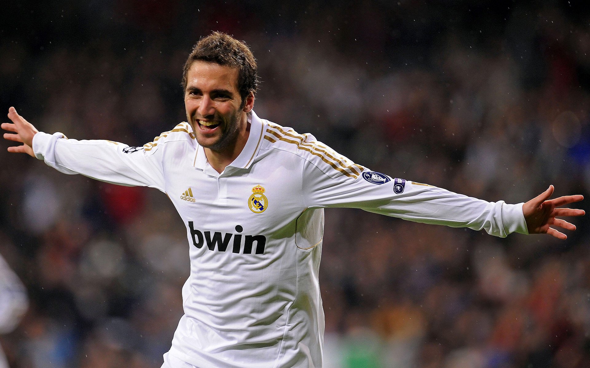 哈兰德的跑位数据被战术分析师反复研究,哈兰德脚下技术