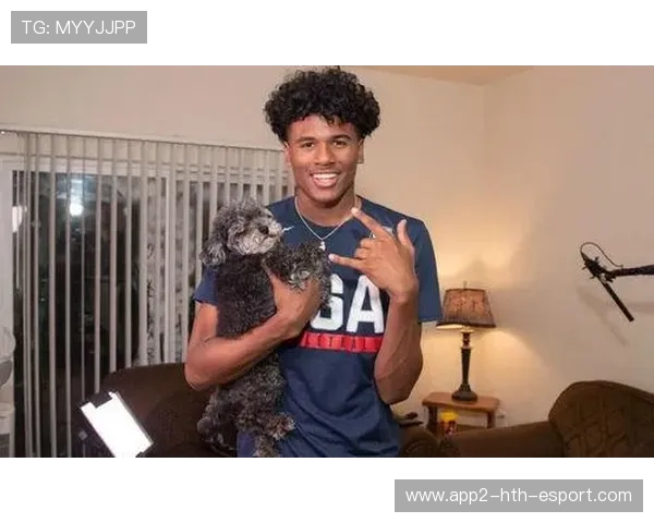 真爱无敌！杰伦-格林将40岁女友照片纹满后背 后者比他大17岁，杰伦格林全名